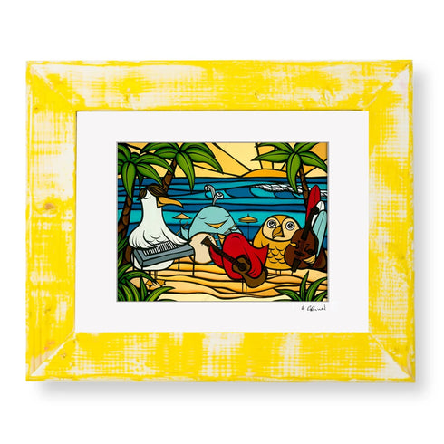 BIRD PARTY ON THE BEACH